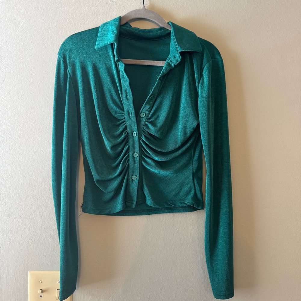 M/L BUTTON DOWN